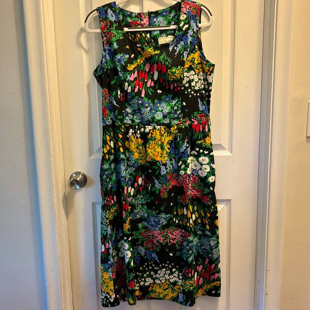 Vintage 70s r.a landou ltd. Floral dress with belt loops and pockets. Size 16